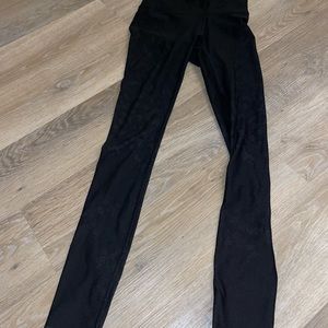 Mapped out high-rise tight 28” camo black lululemon leggings